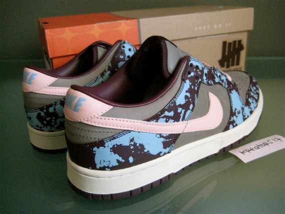 nike dunk low undefeated splatter