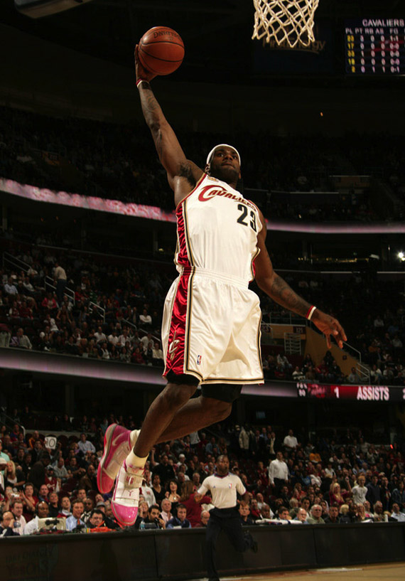 NBA Feet: LeBron James   Nike Zoom Soldier III   Think Pink 