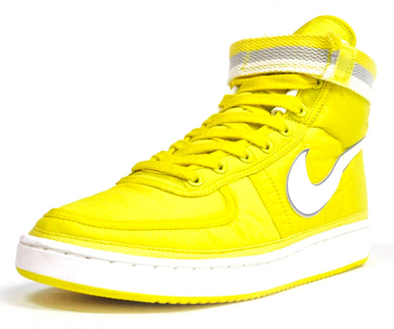 Nike Vandal High Supreme VNTG - SneakerNews.com