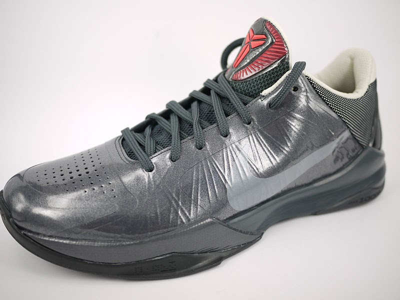 kobe 5 aston martin