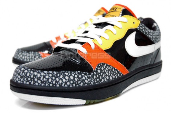 Nike Court Force Low – Halloween 2007 Pack