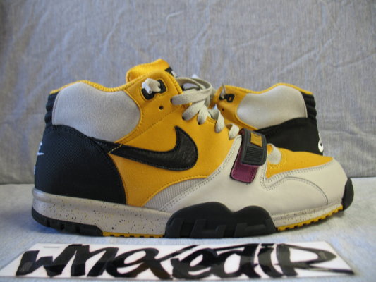 Air Trainer 1 Tech Pack – Black/Yellow