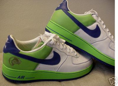 lebron 10 x low green size 6.5 - KICKS CREW - Nike Air Force 1 Mid 'OFF -  001 - WHITE Sheed' DR0500