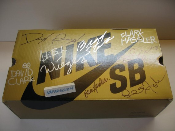 Nike What The Dunk SB – Lee Bender Charity Auction