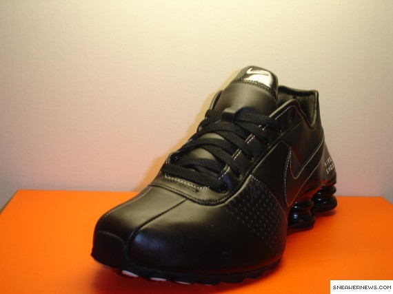 nike shox deliver black leather