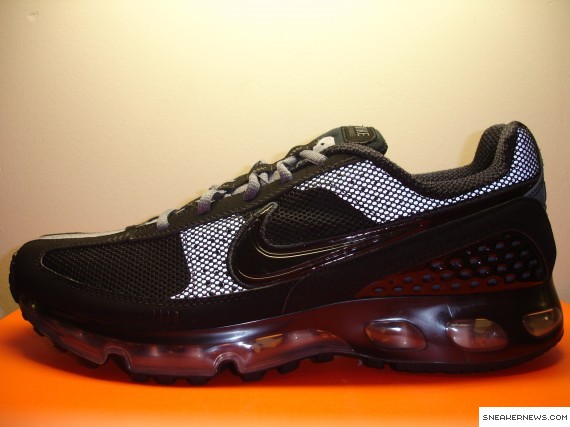 Nike air max 360 hotsell all black