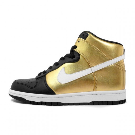 Nike Dunk High Premium 2008 - Gold - SneakerNews.com