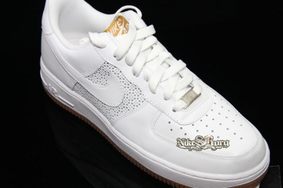 Nike Air Force 1 - White - Gum