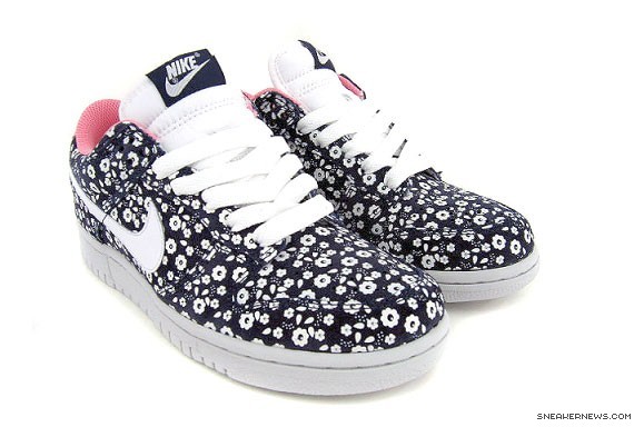 Nike Dunk Low WMNS- Floral – Navy – White