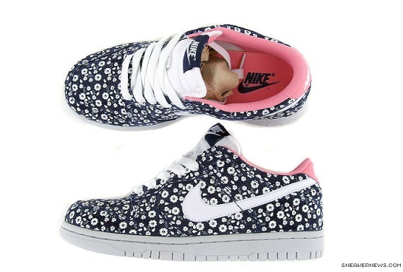 Nike Dunk Low WMNS- Floral - Navy - White