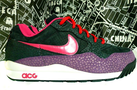 Nike Air Wildwood Charcoal + Purple Safari - Sample