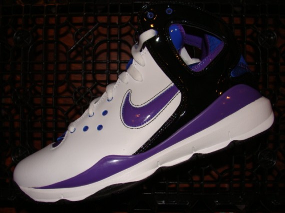 Nike Huarache 08 – Quickstrike – White – Purple – Black