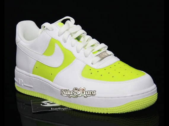 Nike Air Force 1 07 Core WMNS - Volt - White