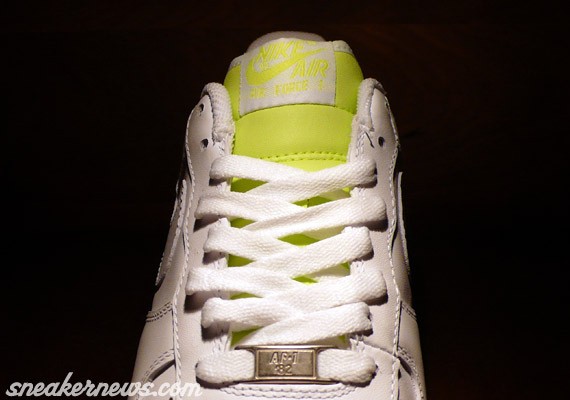 Nike Air Force One - White - Neon Yellow