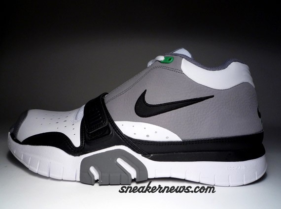Nike Zoom Tennis Trainer – White – Cool Grey – Green Spark