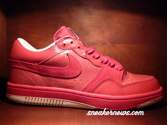 Nike Court Force Low - Red Distressed Leather