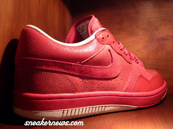Nike Court Force Low - Red Distressed Leather