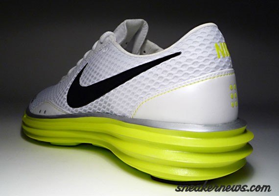 Nike Lunar Trainer+ - Running Sneaker 