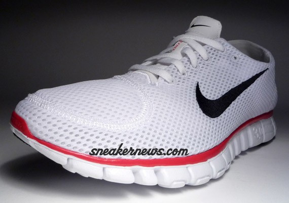 Red and white sales nike running shoes