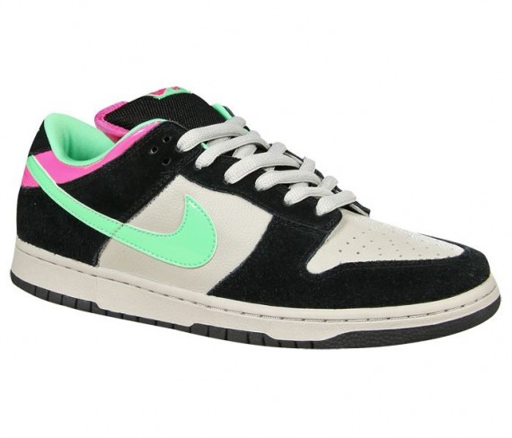 nike sb dunks pink green