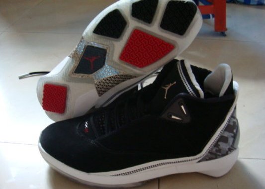 Air Jordan XX2 (22) – Black-White – 1 & 22 Countdown Pack