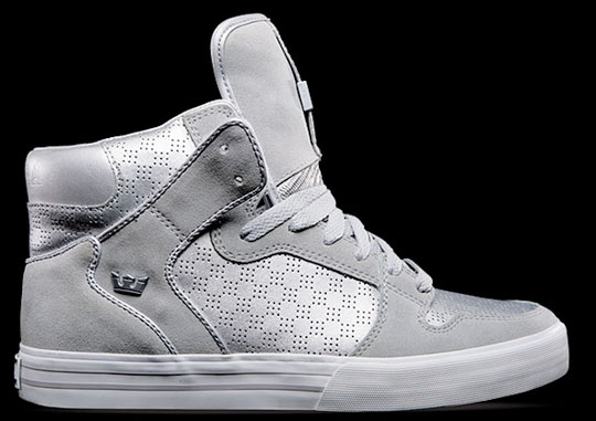 Supra vaider suede hot sale high top sneaker