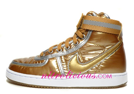 frecuencia episodio Altoparlante Nike WMNS Vandal High Quickstrike - “High Gloss Gold” - SneakerNews.com