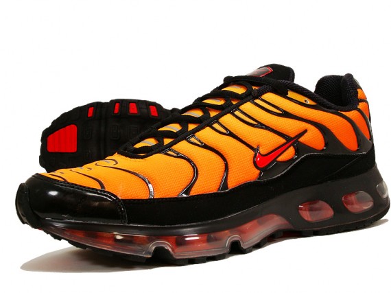 Novia responsabilidad Beca Nike Air Max Plus 360 - USA Foot Locker Exclusive - Orange Blaze -  SneakerNews.com