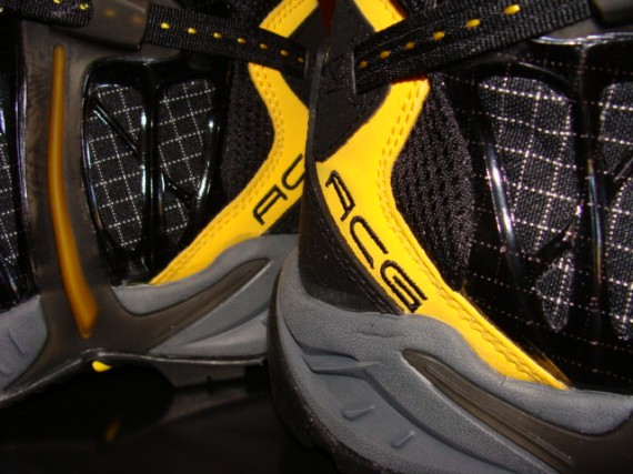 Nike Air Zoom Tallac Lite - Black - Yellow