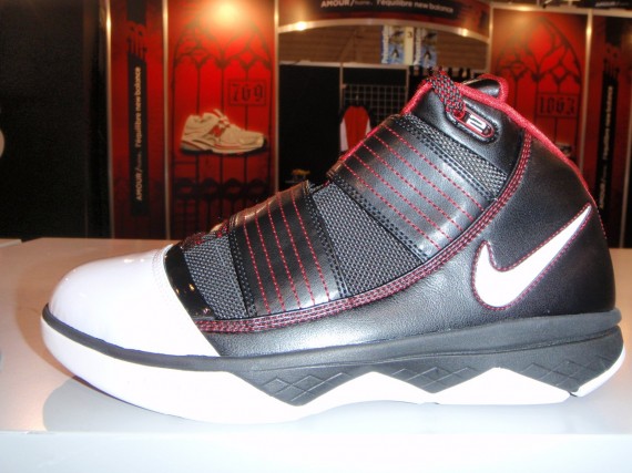 Nike Zoom Soldier 3 - Black - White - Red