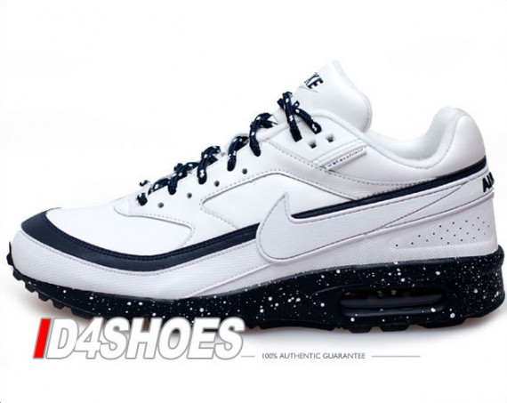 as vrek Onbepaald Nike Air Classic BW Watershield - White - Obsidian - SneakerNews.com