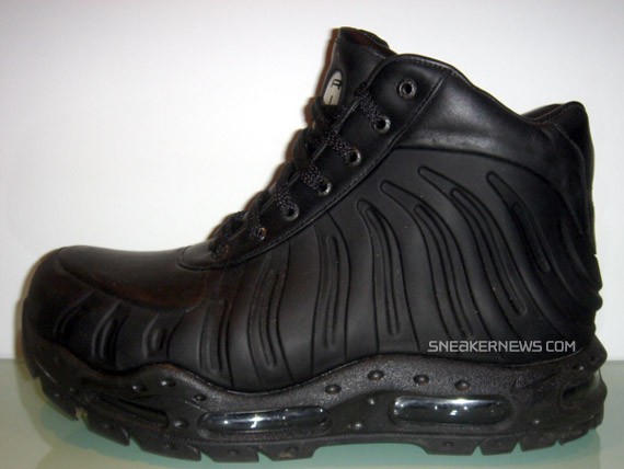 Nike Foamposite (Foamdome) Boot – Black – Black