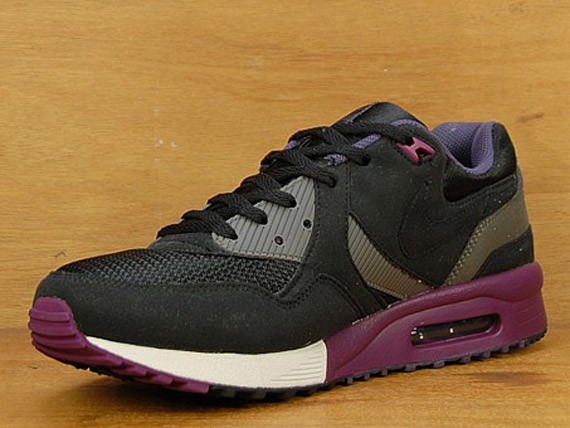 Nike Air Max Light - Black - Varsity Purple