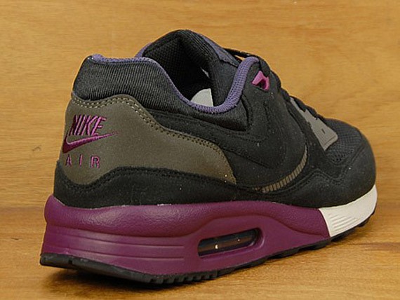 Nike Air Max Light - Black - Varsity Purple