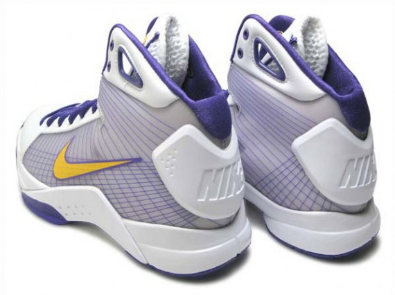Kobe Bryant Nike Hyperdunk Supreme