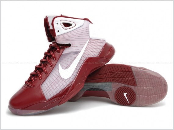 Nike Hyperdunk Supreme - Kobe Bryant - Lower Merion Aces - SneakerNews.com