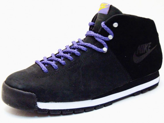 Nike Air Magma – Black – Purple