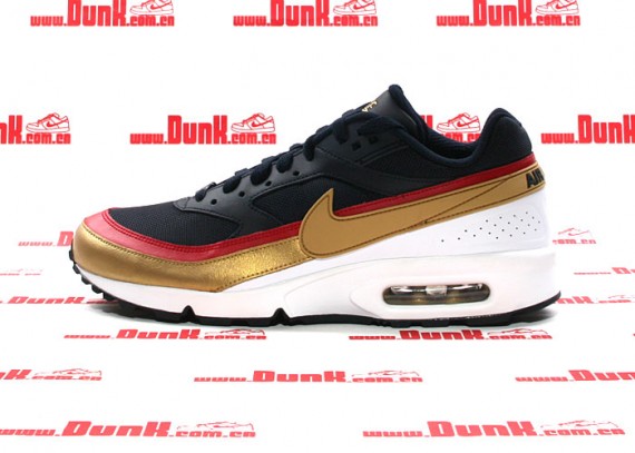 Nike Air Classic BW Olympic – Obsidian – Metallic Gold – White