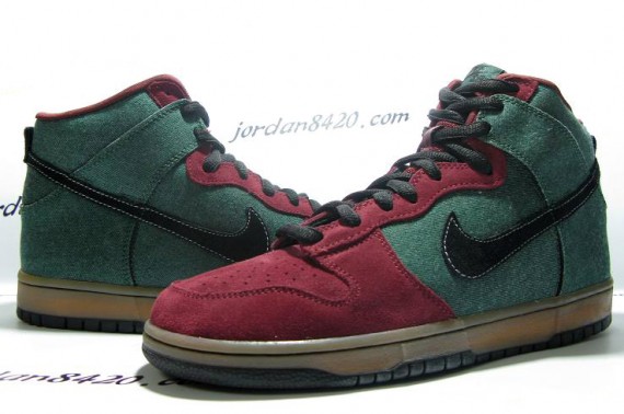 green and red nike dunks