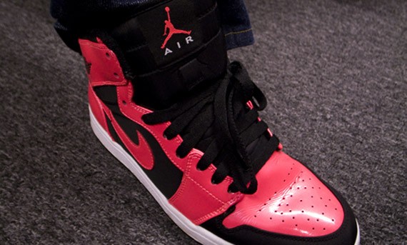 Air Jordan 1 Retro High – Black – Infrared