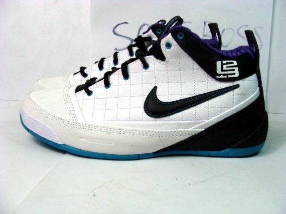 Nike Zoom LeBron James Ambassador – PE – Summit Lake Hornets