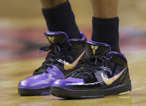 NBA Feet - Nike Zoom Kobe IV 