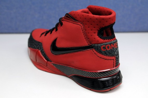 Nike Zoom Kobe 1 Westchester Comets 16