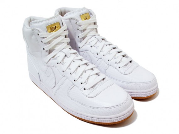 Nike store terminator white