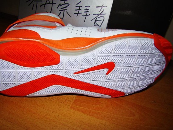 Nike Hypermax - White - Orange - SneakerNews.com