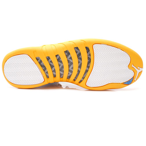Carmelo Anthony Wears Orange Player's-Edition Jordan Melo M12 Sneakers –  Footwear News