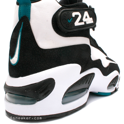 LeBron James Wearing Nike Air Griffey Max 1 Fresh Water