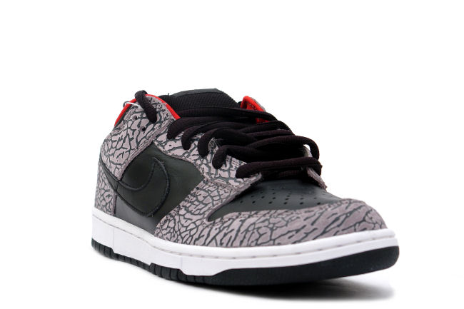 Nike sb best sale supreme black cement