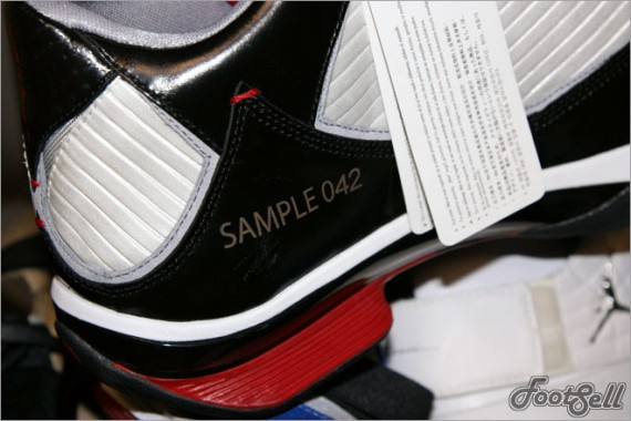 Air Jordan 2009 - White - Black - Varsity Red - Sample