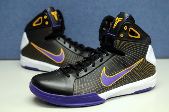 Kobe best sale hyperdunk shoes